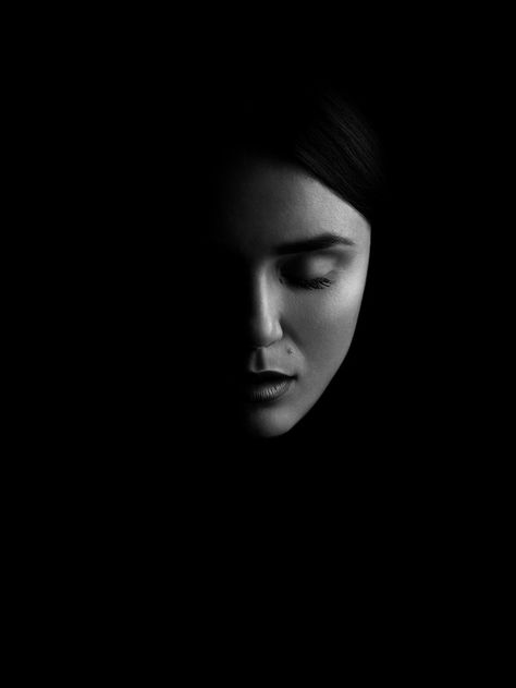 light and darkness by anastasiyastasyuk - Image Of The Month Photo Contest Vol 16 Shadow Portraits, Portrait Photography Lighting, Low Key Portraits, Light And Shadow Photography, Low Key Photography, Fine Art Portrait Photography, Dark Portrait, Low Light Photography, Studio Portrait Photography