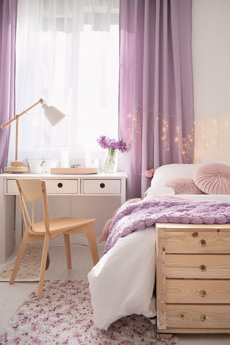 White And Lavender Bedroom Aesthetic, Purple Room Curtain Ideas, Cute Room Ideas Purple, Dorm Room Purple Aesthetic, Purple And White Dorm Room Ideas, Light Purple Dorm Room, Purple Dorm Decor, Light Purple Dorm Room Ideas, Girls Room Ideas Purple