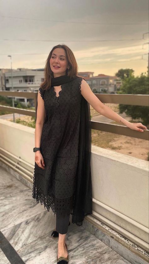 Hania Amir, Lace Dress Design, Designer Party Dresses, Pakistani Fashion Casual, Casual Indian Fashion, Pakistani Dresses Casual, Pakistani Fashion Party Wear, Fashion Top Outfits, Salwar Kamiz