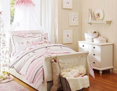 I love the Pottery Barn Kids Ringmaster Bedroom on potterybarnkids.com. I like the rose canopy! @potterybarnkids @tomkatstudio Day Bed Canopy, Bed Canopy Ideas, Star Canopy, Pottery Barn Bedrooms, Canopy Ideas, Barn Bedrooms, Ruffle Quilt, Girls Bedroom Colors, Quilted Bedding