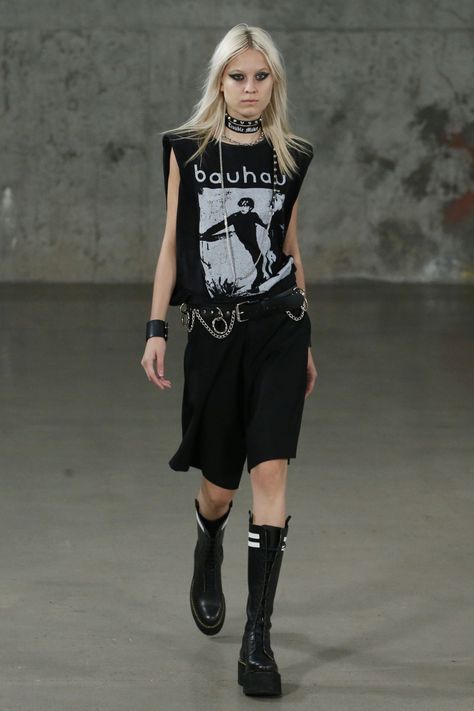 Techno Style, Parisienne Chic, Rave Outfit, Estilo Punk, New Rock, Punk Outfits, Alt Fashion, Grunge Goth, Mode Inspo