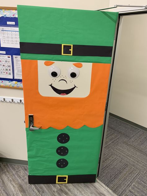 Leprechaun Door Classroom, Ireland Classroom Decorations, St Patrick's Day Door Decorations School, St Patricks Day Door Decorations Daycare, St Patricks Day Door Decoration, St Patricks Day Classroom Decorations, St Patricks Day Door Ideas For Classroom, St Patrick’s Day Door Decorations, Leprechaun Classroom