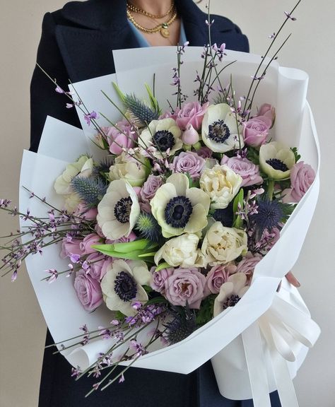 Anemones, double tulips, eryngium, purple spray roses and genista. Anemone Floral Arrangements, Eryngium Bouquet, Anemone Flower Bouquet, Anemones Bouquet, Double Tulips, Purple Anemone, Anemone Bouquet, Mauve Wedding, Bouquet Inspiration