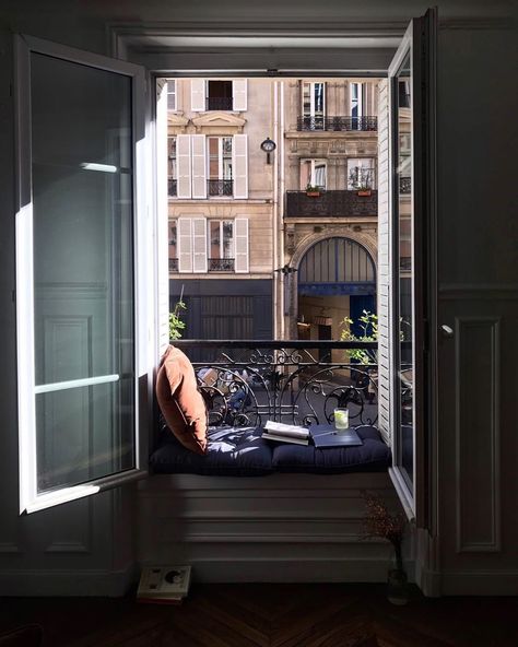 My Little Paris on Instagram: “Spot à rêves. ☁️ 🇬🇧: Dream spot. (📸 : @aptlafayetteparis)” Diving, La Fayette, Window Benches, Paris Apartments, Parisian Chic, Window Seat, Balcony, Custom Made, Bench