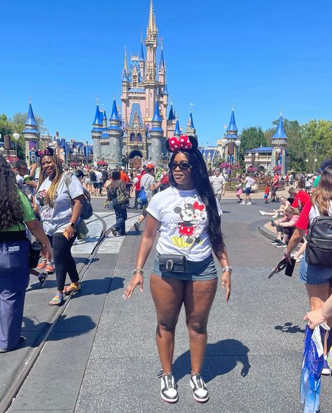 A little Disney dump🏰🫶🏽✨❤️🐭 . . #denim #explore #disney #fyp #disneyworld #explorepage #magickingdom #disneygirl #waltdisneyworld #mickeymouse #minniemouse #disneydump Baddie Disney Outfits, Disneyland Outfits Black Women, Disney Outfit Black Women, Disney Outfits Black Women, Disney World Outfits Black Women, Minnie Mouse Outfit Women, Minnie Mouse Disney Outfit, Disney Outfits Aesthetic, Disneyworld Outfit Women