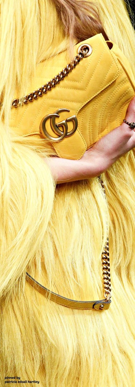 Nails Fall Colors, Lemon Chiffon, Gucci Spring, Jaune Orange, Bag Gucci, Nails Fall, Fashion Runway, Canary Yellow, Yellow Aesthetic