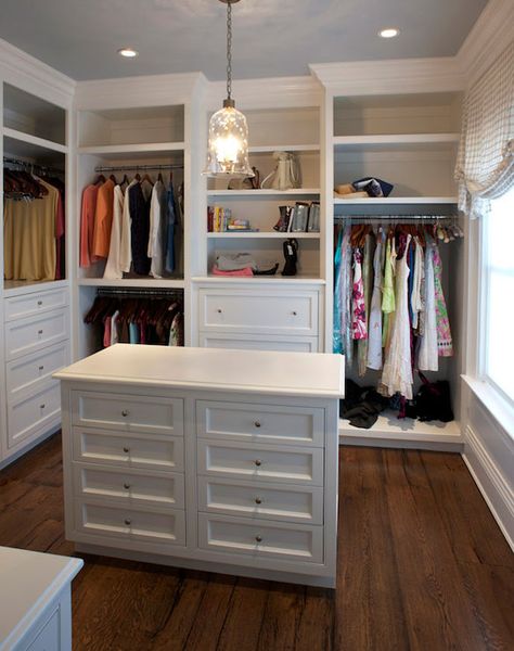 East End Country KItchens - love all the drawers Small Master Closet, A Walk In Closet, Master Closet Design, Master Closet Organization, Closet Island, Organized Closet, White Closet, Walking Closet, Dream Closet Design