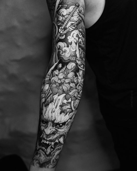 Snake Tattoos Japanese, Oni Mask Half Sleeve, Japanese Tattoo Art Forearm, Japanese Tattoo Men, Mens Full Sleeve Tattoo Ideas, Yakuza Style Tattoo, Big Tattoos, Japanese Hand Tattoos, Samurai Tattoo Sleeve