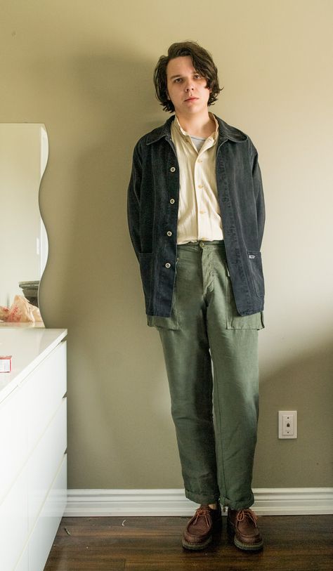 MFA Wearing Overshirts - Album on Imgur Mens Chore Coat Outfit, Mens Vintage Workwear, Ootd Cowok Casual, Chore Coat Outfit, Tom Outfit, Chore Coat Men, Aesthetic Closet, Queer Clothes, Interesting Style