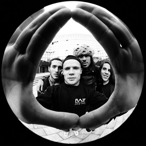 Fisheye Photography, Band Photoshoot, John Frusciante, Anthony Kiedis, Band Photography, Photos Of Eyes, Fish Eye, Fish Eye Lens, Hottest Chili Pepper