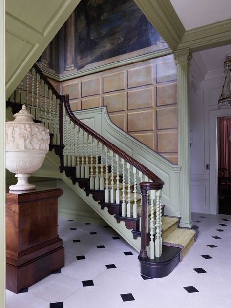 An early-Georgian townhouse in London with intriguing interiors | House & Garden Jamie Drake, Built In Banquette, Georgian House, Georgian Townhouse, London Townhouse, Georgian Architecture, London Flat, London House, Iron Railing