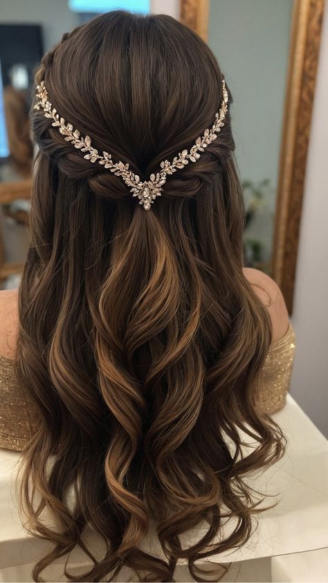 Prom Hair Loose Curls, Wedding Medium Length Hair, Moh Hair, Prom Attire, Hoco Ideas, Cute Prom Hairstyles, Hair Style On Saree, Engagement Hairstyles, Easy Hairstyles For Thick Hair