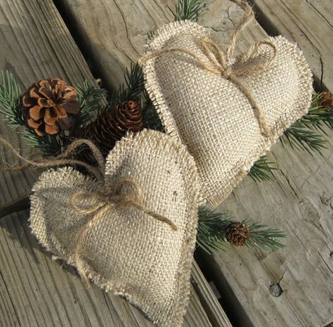 Rustic burlap heart ornaments                                                                                                                                                                                 More Hessian Crafts, Burlap Christmas Decorations, Burlap Ornaments, Burlap Projects, Burlap Crafts, Navidad Diy, Burlap Christmas, Creation Deco, Burlap Flowers