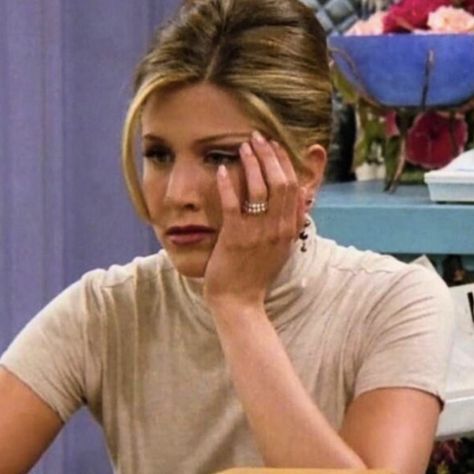 Monday mornings as told by #RachelGreen 😩 #jenniferaniston #rachelgreenedit #rachelgreenoutfits #jenniferanistonhair #therachel #mondaymood #meme #nostalgia #friends #friendsmemes Wrong Generation, Rachel Green Style, Jeniffer Aniston, Rachel Green Outfits, Jennifer Aniston Hair, Jen Aniston, Friends Cast, Friends Moments, Friend Memes