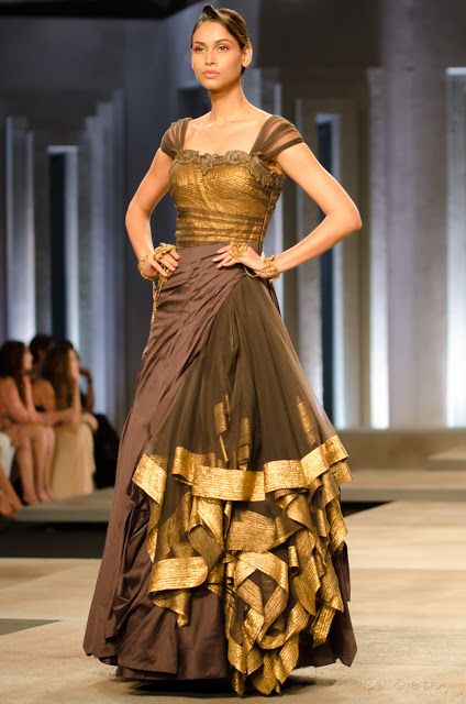 Delhi Style Blog: Shantanu and Nikhil India Bridal Fashion Week 2013 To Die For Tumblr, Haute Couture, Couture, Earth Fashion, Shantanu And Nikhil, Indian Gowns Dresses, Fantasy Closet, Indian Gowns, Indian Couture