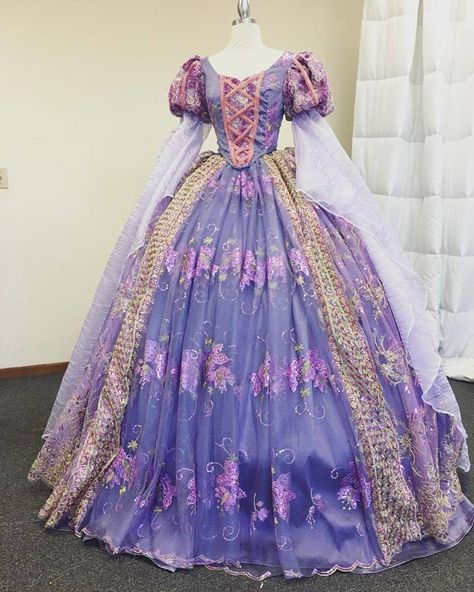 Rapunzel (Costume by TheDesignerDaddy @Facebook) #Tangled Rapunzel Dress, Costume Disney, Disney Princess Dresses, Princess Ball Gowns, Fantasy Gowns, فستان سهرة, Fairytale Dress, Disney Dresses, Fantasy Dress