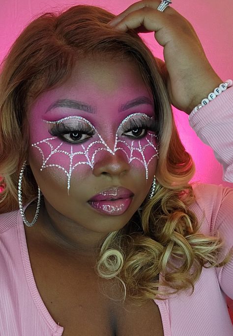 Spider Man Make Up Women, Ghost Spider Makeup, Spider Man Makeup Women, Spider Gwen Makeup, Rhinestone Makeup Halloween, Spiderweb Makeup Halloween, Spider Woman Makeup, Spider Make Up, October Makeup Looks