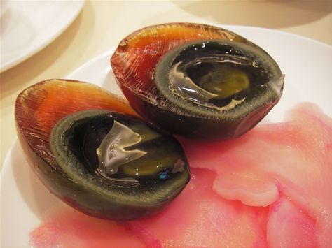 //CENTURY EGG Preserving Eggs, Century Egg, Rotten Egg, Egg Pictures, Lemon Jello, Fermented Milk, Bizarre Foods, Luncheon Meat, Fire Pots