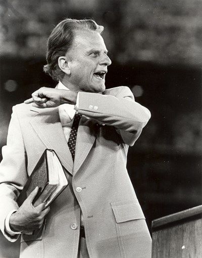 While Billy Graham was widely known for working across denominational lines, he also was more involved in his own denomination -- the Southern Baptist Convention -- than many may realize. Anne Graham Lotz, Music Corner, Church Backgrounds, Jesus Artwork, Billy Graham, Ap Art, Baptist Church, Good News, Jesus