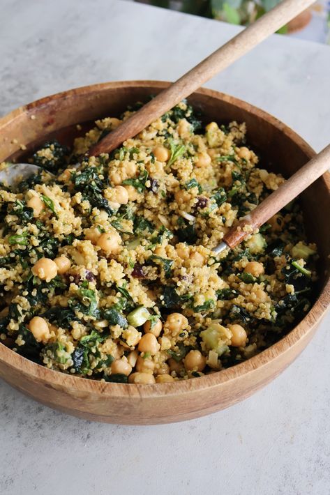 Chickpea Date Quinoa Salad - Something Nutritious Mediterranean Chickpea Quinoa Salad, Chicken And Chickpea Salad, Salad Recipes Chickpeas, Quinoa Side Dish Recipes, Quinoa Kale Salad Recipes, Veg Salads, Chickpea Quinoa Salad, Nourishing Dinner, Flavored Chickpeas