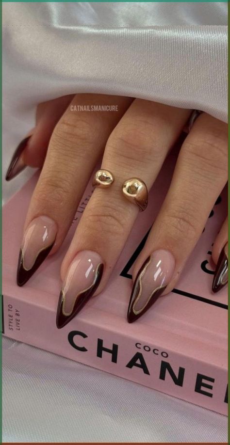 Simple Trendy Acrylic Nails, Classic Nail Inspiration, Alternate French Nails, Manicure French Ideas, Nail Art Designs Autumn 2024, Fall Nails With Gold Accent, Autumn Elegant Nails, French Manicure Inspiration, Minimalist Fall Nail Designs