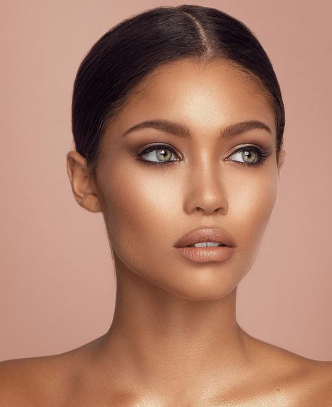 Audreyana Michel ft. Photoshop Tan Skin Natural, Tan Skin Makeup, Tanned Makeup, Braut Make-up, Natural Wedding Makeup, Gold Makeup, Hair Bun, Natural Makeup Looks, Tan Skin