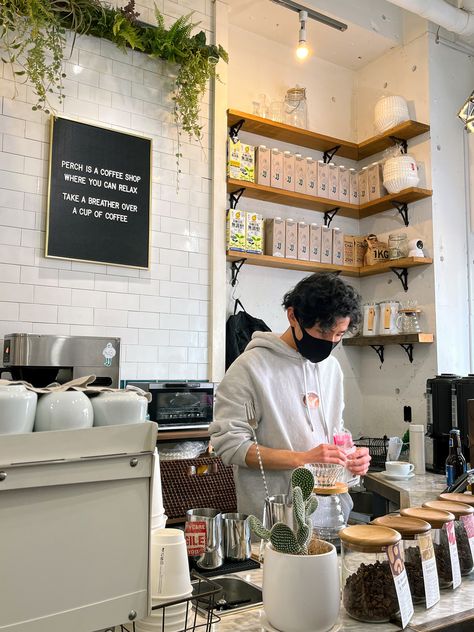 5 Must-Visit Coffee Shops in Nakameguro | Tokyo Weekender Bread And Pastries, Nakameguro Tokyo, Japanese Coffee Shop, Japanese Coffee, Vegan Scones, Reusable Cups, Porcelain Cup, Wooden Bench, Speciality Coffee