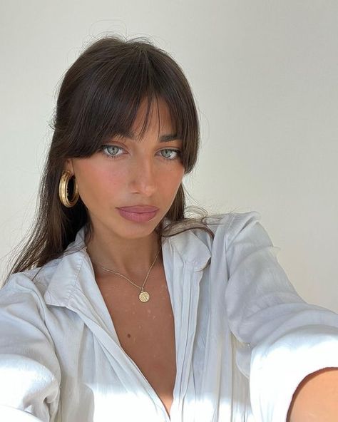 RACHELE SANTORO 🤍 on Instagram: "🤍" Haircuts With Long Bangs, Polished Makeup, Looks For Spring, Perfect Blonde Hair, Brown Hair Inspo, Best Haircuts, Long Bangs, Haircuts Straight Hair, Long Hair With Bangs