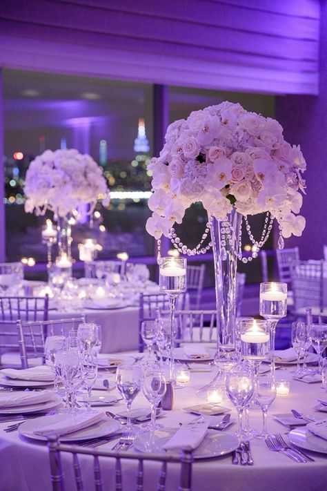 Tall Wedding Centerpieces, Wedding Reception Ideas, Wedding Floral Centerpieces, Mod Wedding, Marriage Ceremony, Decoration Wedding, Wedding Table Centerpieces, Wedding Cake Designs, Wedding Reception Decorations