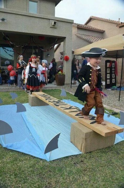 Fun pirate themed kids party idea Walk The Plank, Fest Temaer, Pirate Themed Birthday, Pirate Theme Party, Shark Birthday Party, Pirate Day, Pirate Birthday Party, Aktivitas Montessori, Shark Party