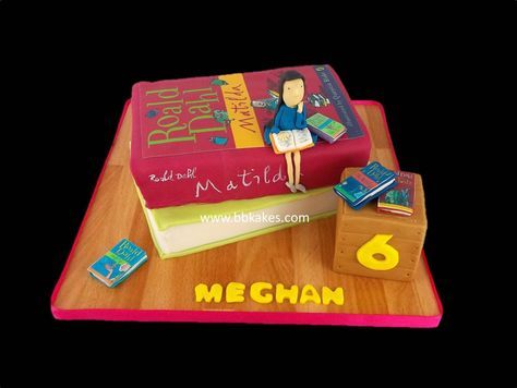 #bbkakes #matilda #book #roalddahl #birthdaycake #cakes #books #childrensbooks Bfg Party, Matilda Party, Library Cake, Matilda Cake, Birthdays Cakes, Book Themed Party, Book Cakes, Christening Cakes, London Cake