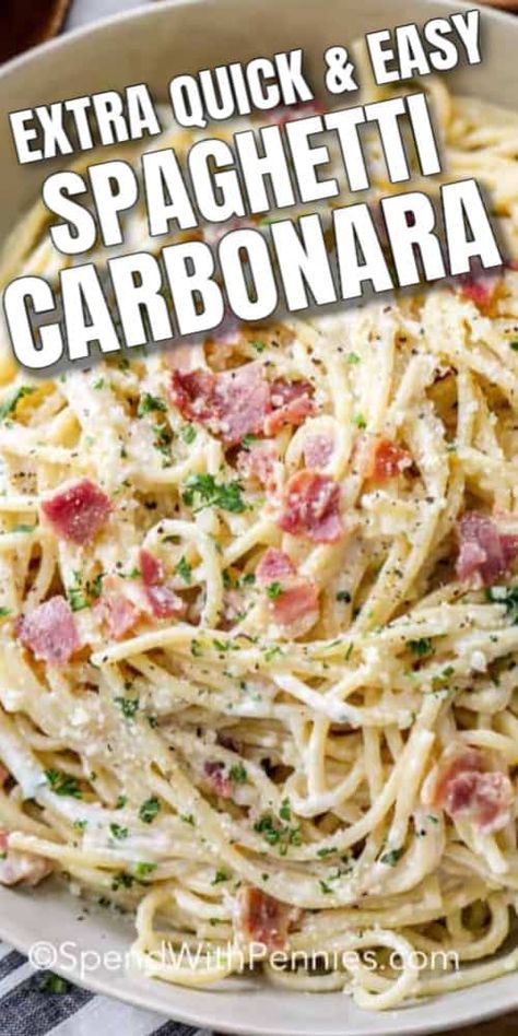 This easy spaghetti carbonara recipe is one of my favorite Italian pasta recipes! It's great with pancetta or prosciutto! #spendwithpennies #spaghetticarbonara #carbonara #easyspaghetticarbonara #carbonararecipe #spagheticarbonararecipe Carbonara With Bacon, Spagetti Carbonara, Carbonara Recept, Pasta A La Carbonara, Spaghetti Carbonara Recipe, Makanan Italia, Pasta Carbonara Recipe, Resep Pasta, Biscuits Diététiques