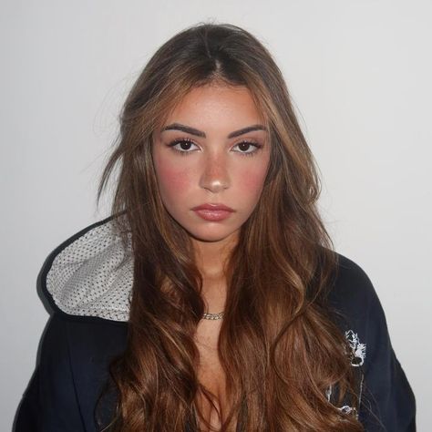 Gabriela Moura on TikTok Tiktok Friends, Instagram Los Angeles, Matt Sturniolo, Instagram Inspo, Love Makeup, Look Alike, Beauty Inspiration, Makeup Inspo, Face Claims