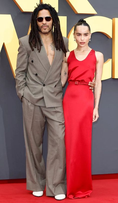 Lenny Kravitz  and daughter Zoe Kravitz Bright Red Lipstick, All Black Looks, Zoe Kravitz, Lenny Kravitz, Channing Tatum, Poses For Photos, Most Beautiful Man, Celebrity Entertainment, Red Carpet Fashion