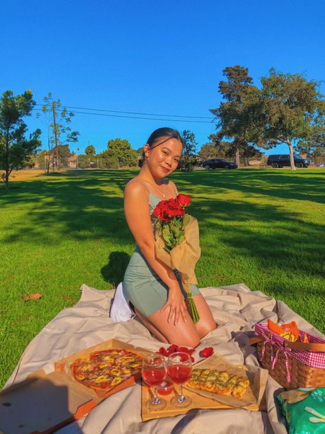 Picnic Photo Ideas, Aesthetic Picnic Ideas, Picnic Outfit Ideas, Picnic Date Outfits, Picnic Outfit Summer, Picnic Pictures, Ideas Picnic, Picnic Outfit, Aesthetic Picnic