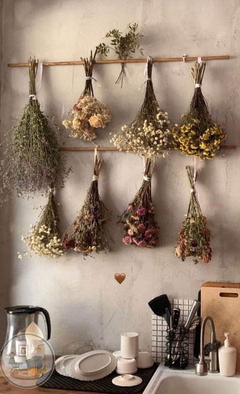 Halloween Decor Diy, Deco Champetre, Dried Herbs, Home Decorating Ideas, Dream Room Inspiration, Spring Home Decor, Spring Home, Dream House Decor, Aesthetic Room Decor