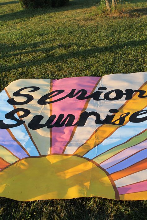 Senior Flag Ideas, Senior Sunrise Posters 2024, Senior Sunrise Ideas High School Posters, Goodbye Seniors Poster, Senior Sunrise Shirts Ideas, Senior Mural Ideas High Schools, Senior Sunrise Decorations, Senior Sunrise Photo Frame, Senior Sunrise Signs