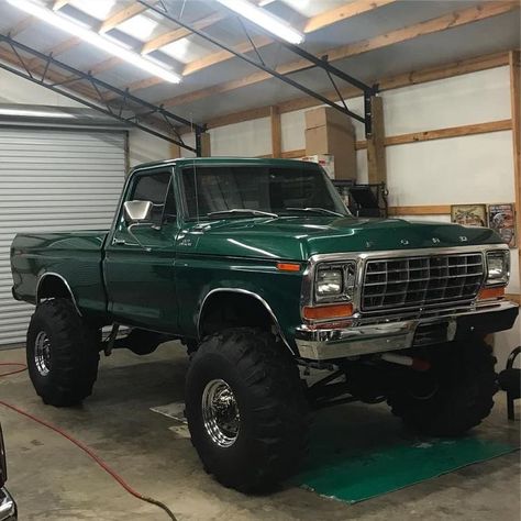 Obs Ford, 1979 Ford Truck, Green Truck, Country Trucks, Hot Trucks, Truck Girl, Trucks Lifted Diesel, Trucks Ford, Lifted Ford