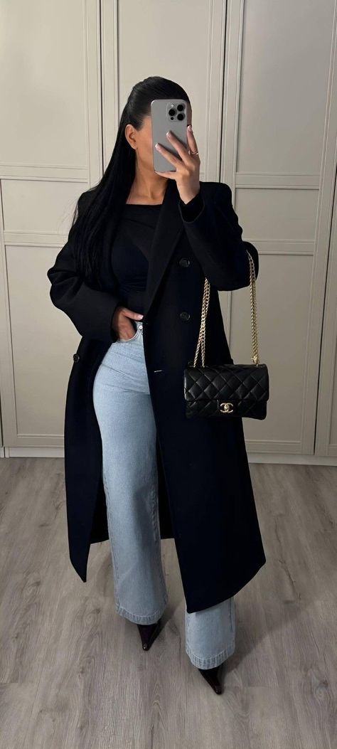 Summer Boujee Outfits, Stylish Asian Woman, Elegant Outfit Birthday, Chill Elegant Outfit, La Clothing Style, Modesty Fall Outfits, Classy Outfits For Fall, Effortlessly Chic Outfits Midsize, Basic Fall Outfits Black Women