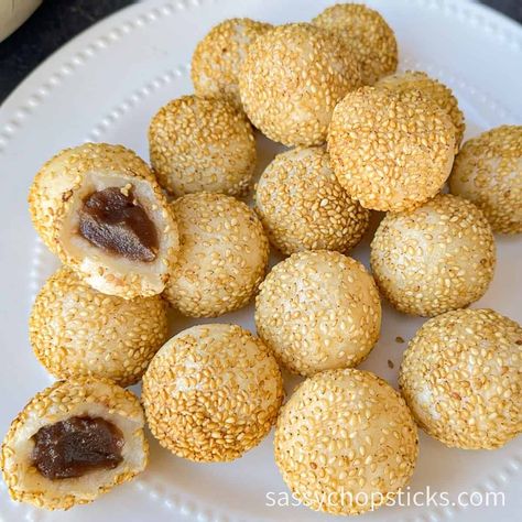 sesame balls recipe Air Fryer Sesame Balls, Sesame Mochi Recipe, Red Bean Paste Sesame Balls, Red Bean Sesame Balls, Red Bean Paste Mochi, Sesame Balls Red Bean Paste, Sweet Bean Paste Recipe, Mochi Balls Recipe, Spam Rice Balls