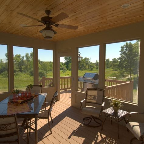 75 Screened-In Porch Ideas You'll Love - June, 2024 | Houzz Screened In Back Deck Ideas, Small Covered Back Porch Ideas, Mobile Home Screened In Porch, House With Screened In Porch, Farmhouse Screened Porch, Backyard Screened In Patio, Back Screened In Porch Ideas, Screened In Porch Ideas On A Budget, Screened In Deck Ideas