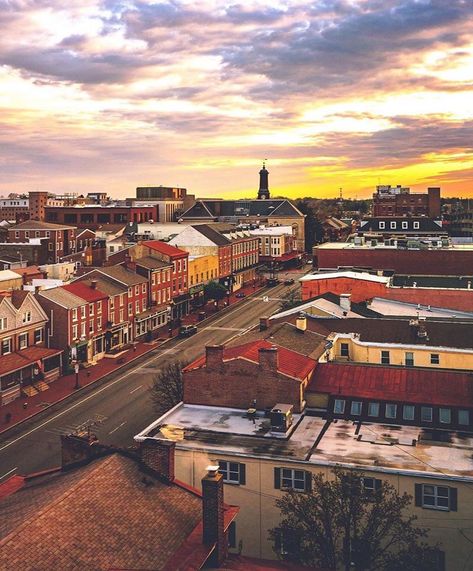 Philadelphia, Pennsylvania, Chester County, West Chester. Chester County Pennsylvania, West Chester University, Chester University, Dream Place, West Chester, Market Street, Daily Pictures, Philadelphia Pennsylvania, City Life