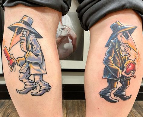 Spy Vs Spy Tattoo, Spy Tattoo, Body Doodles, Pop Culture Tattoos, Spy Vs Spy, Vintage Tattoo Art, Empire Tattoo, Pop Art Tattoos, Gold Tattoo