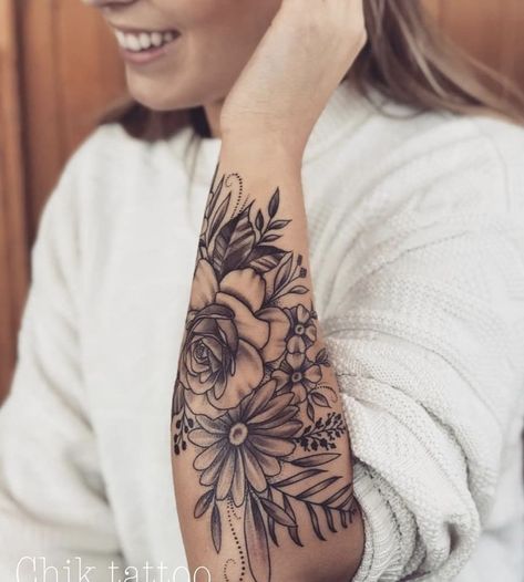 3rd reference photo to show other flowers and leaves Cat Tattoos, Disney Tattoo, Geniale Tattoos, Tattoo Girls, Tiny Tattoo, Feather Tattoo, Arm Tattoos, Pattern Tattoo, Flower Tattoo Designs