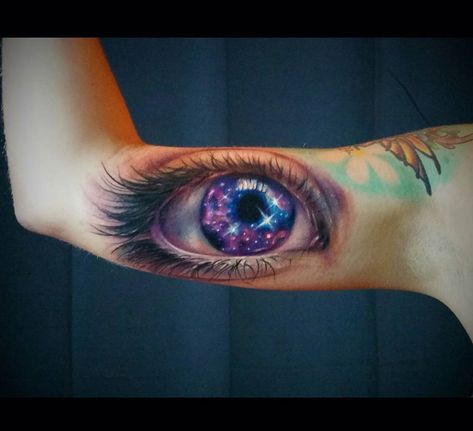 Galaxy Eye Tattoo Galaxy Eyes, Galaxy Tattoo, Behind Blue Eyes, Spiritual Tattoos, Space Tattoo, Badass Tattoos, Model Design, Eye Tattoo, Star Tattoos