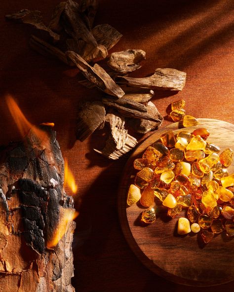 Amber Scent Aesthetic, Sandalwood Aesthetic, Ambergris Perfume, Ember Candles, Amber Parfum, Amber Aesthetic, Amber Background, Amber Photography, Amber Perfume