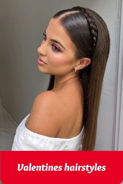 Valentines Hairstyles, Up Dos For Prom, Night Hairstyles, Quince Hairstyles With Crown, Up Dos, Quince Hairstyles, Hair Prom, Prom Updos, Peinados Fáciles Para Cabello Corto