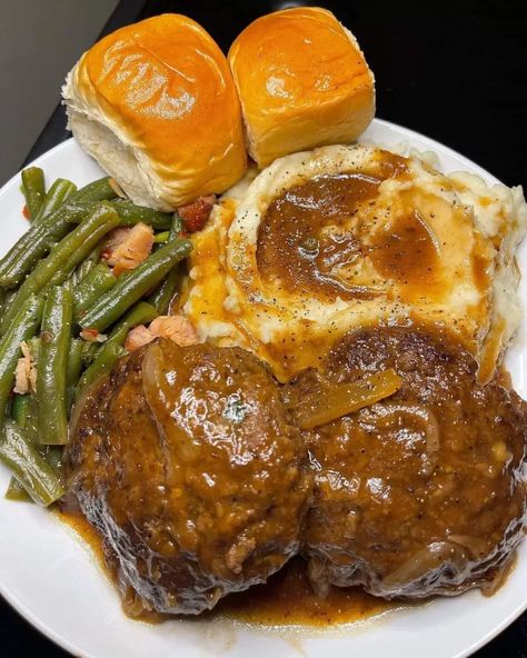 Salisbury steak with onion gravy Recipe Homemade Salisbury Steak, Hamburger Steaks, Histamine Diet, Salisbury Steak Recipes, Gravy Ingredients, Hamburger Steak, Onion Sauce, Onion Gravy, Brown Sauce