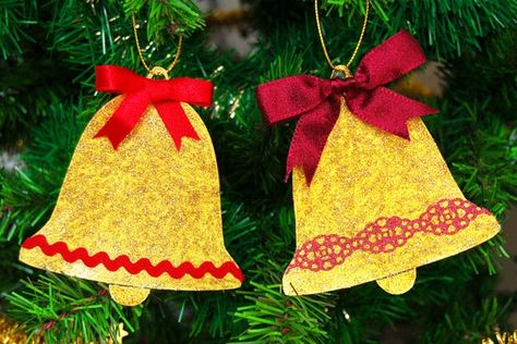 Paper Cup Bell | Kids' Crafts | Fun Craft Ideas | FirstPalette.com Kids Tree Ornaments, Christmas Ornament Coloring Page, Christmas Tree Ornament Crafts, Craft Bells, Christmas Card Crafts, Christmas Bell, Paper Ornaments, Kids Ornaments, Christmas Ornaments Homemade