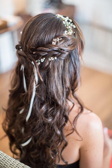 long wedding hair ideas #braidideas #rusticwedding Prom Hair Flower Crown, Hair With Flowers, Flowers In Her Hair, Trendy Wedding Hairstyles, Flower Girl Hairstyles, Wedding Hair Flowers, Wedding Hairstyles For Long Hair, Wedding Hair And Makeup, Half Up Half Down